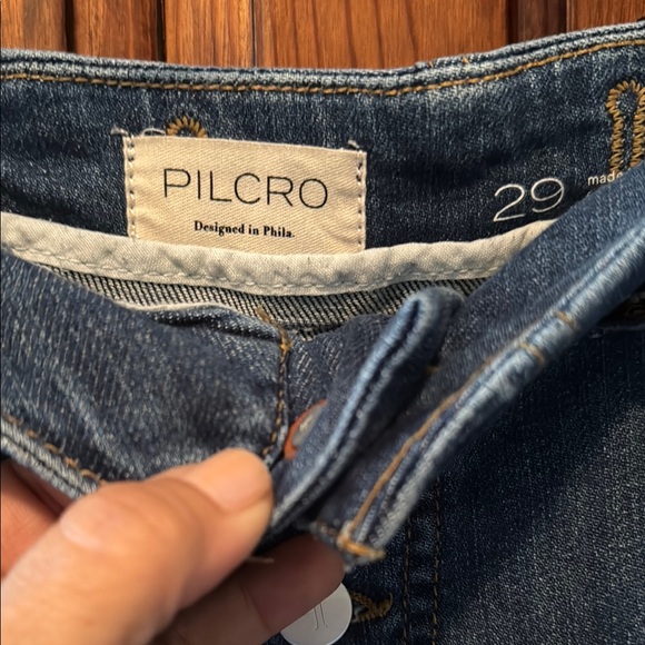 EUC Pilcro Arin Barrel Leg Blue Denim Jeans - Picture 3 of 12